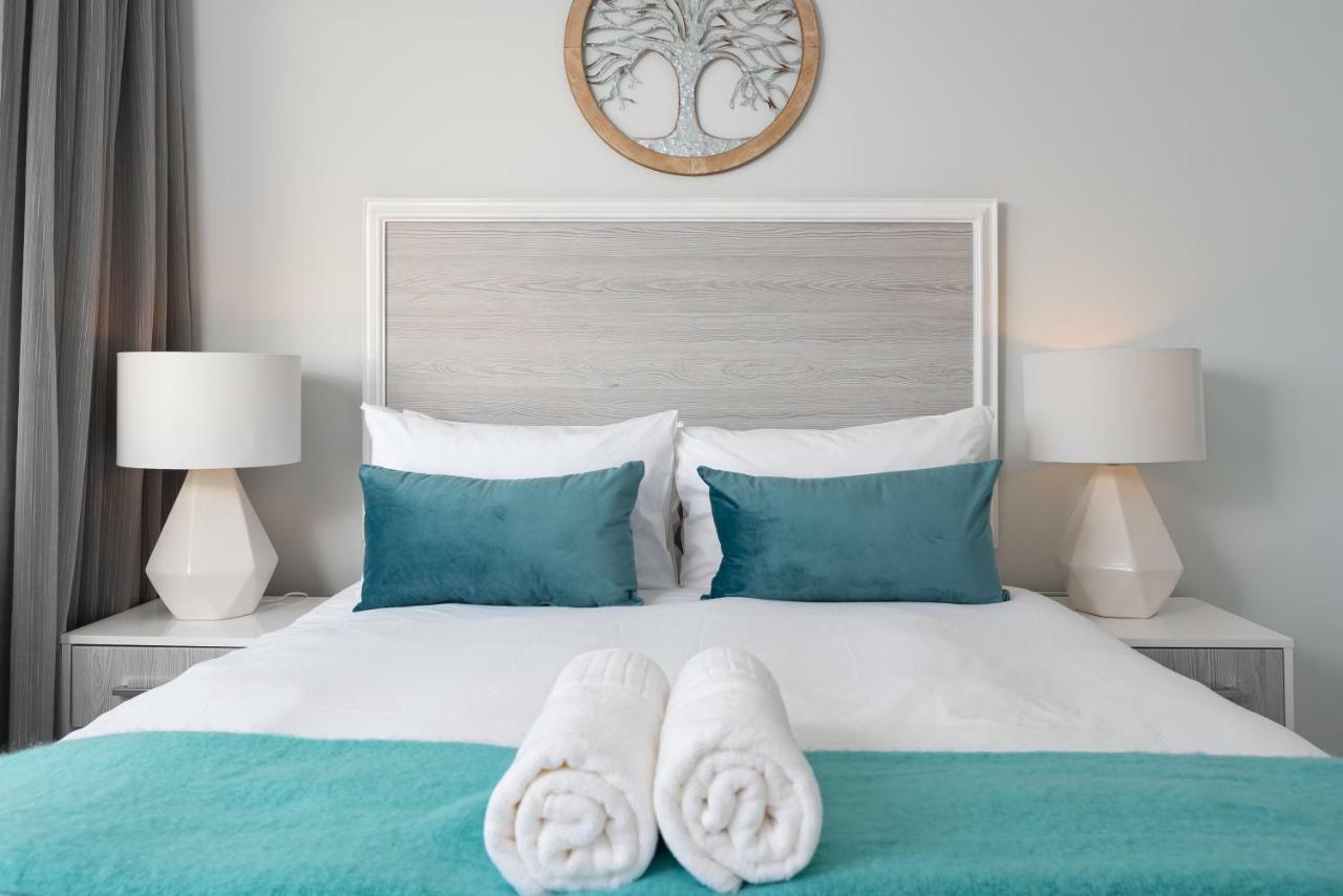Saratoga Apartments By Propr Cape Town Bagian luar foto